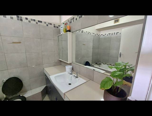 2 BEDROOM APARTMENT SOLD IN TOWNSEND ESTATE